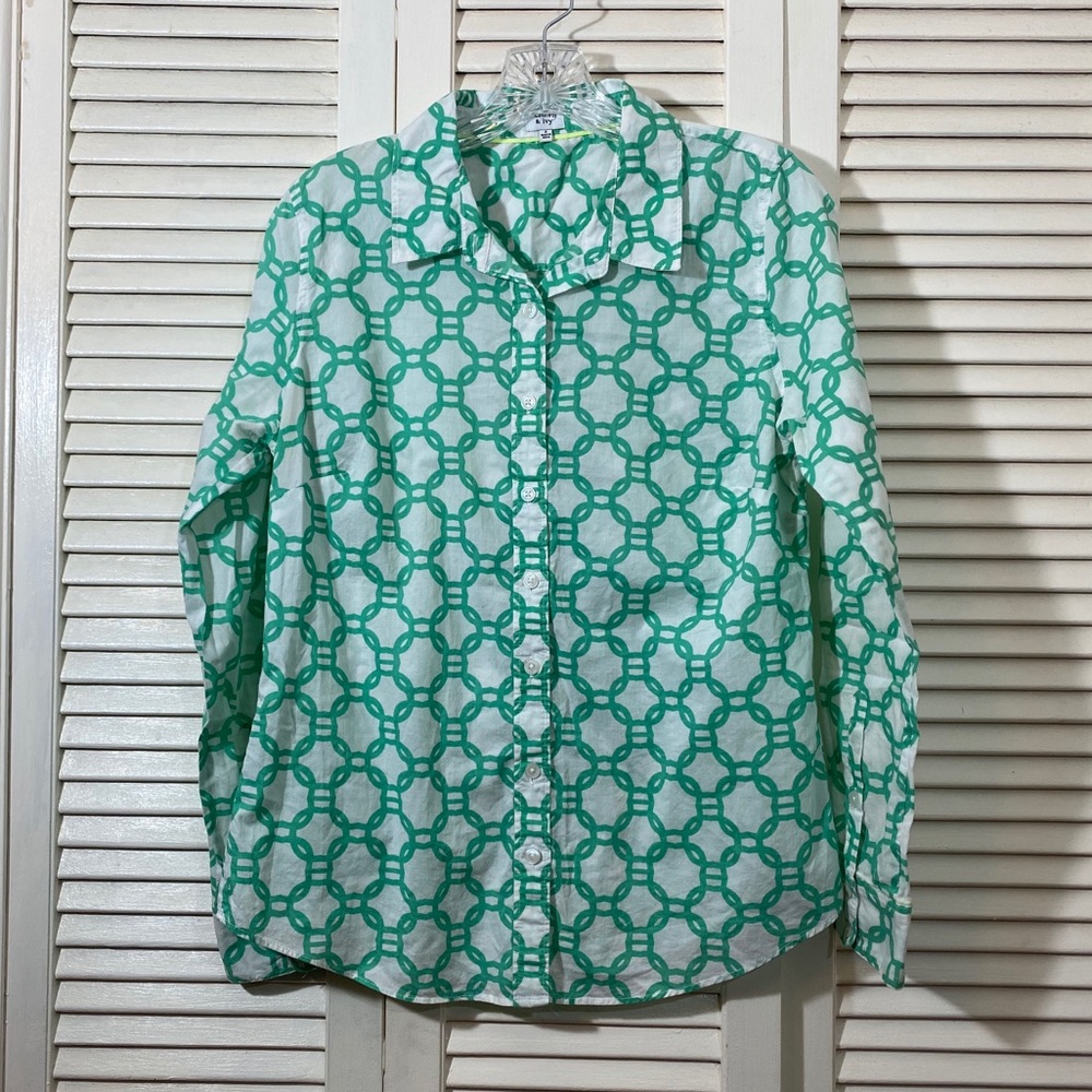Crown & Ivy Geometric Print Button-up